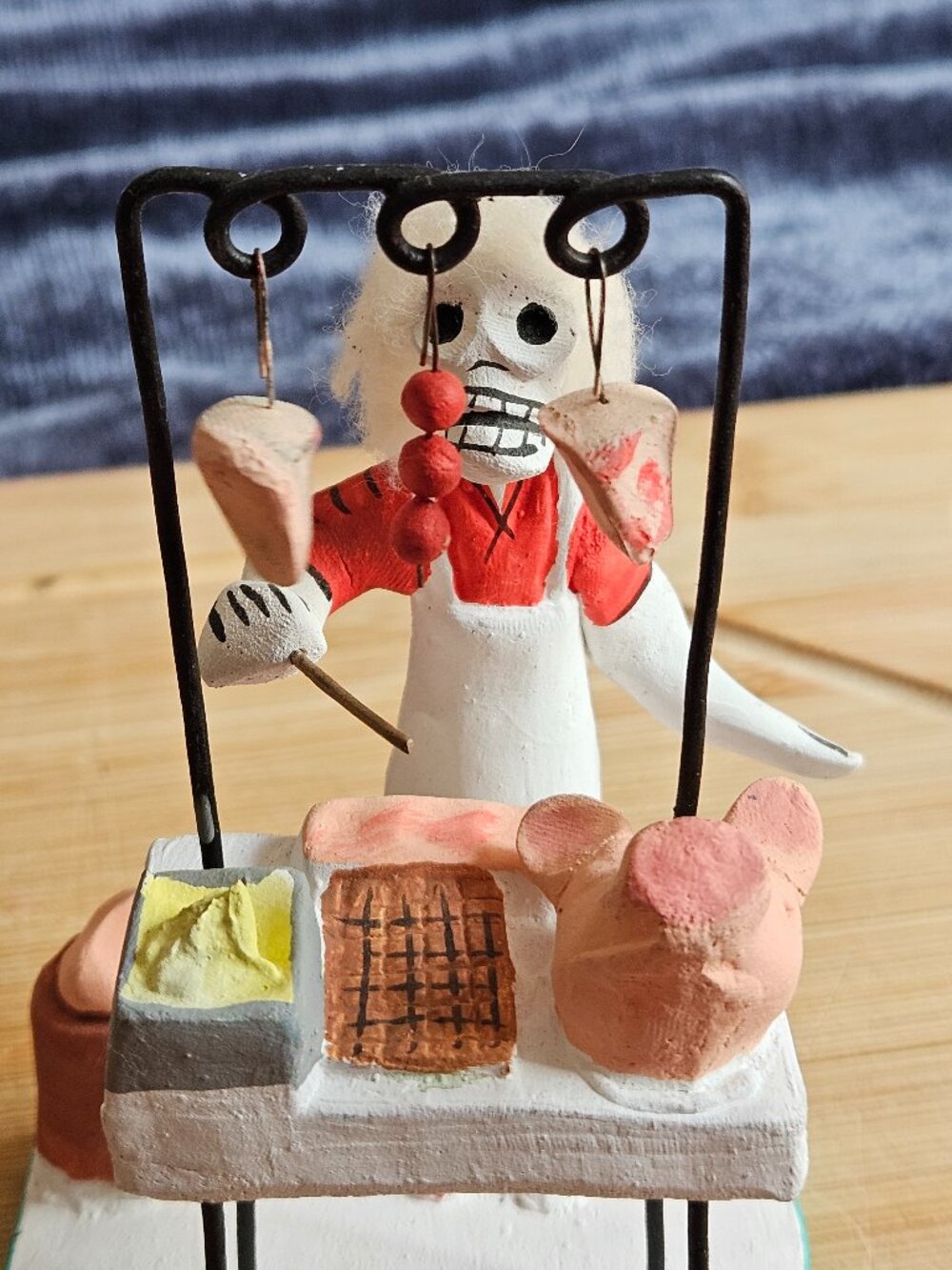 VINTAGE OAXACAN STREET MEAT MARKET SELLER CLAY  SCULPTURE